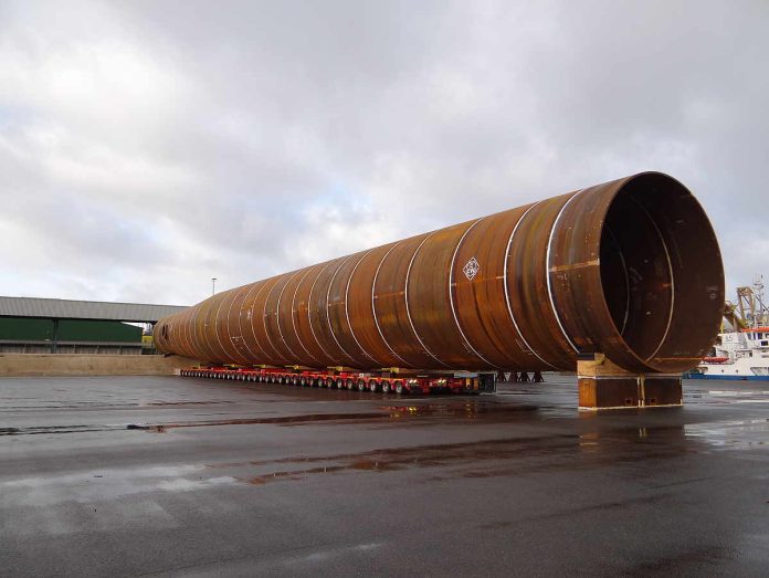 The first monopile for the Baltic Eagle offshore wind farm is on its way. EEW SPC will deliver a total of 50 monopiles for the project. Photo: EEW SPC